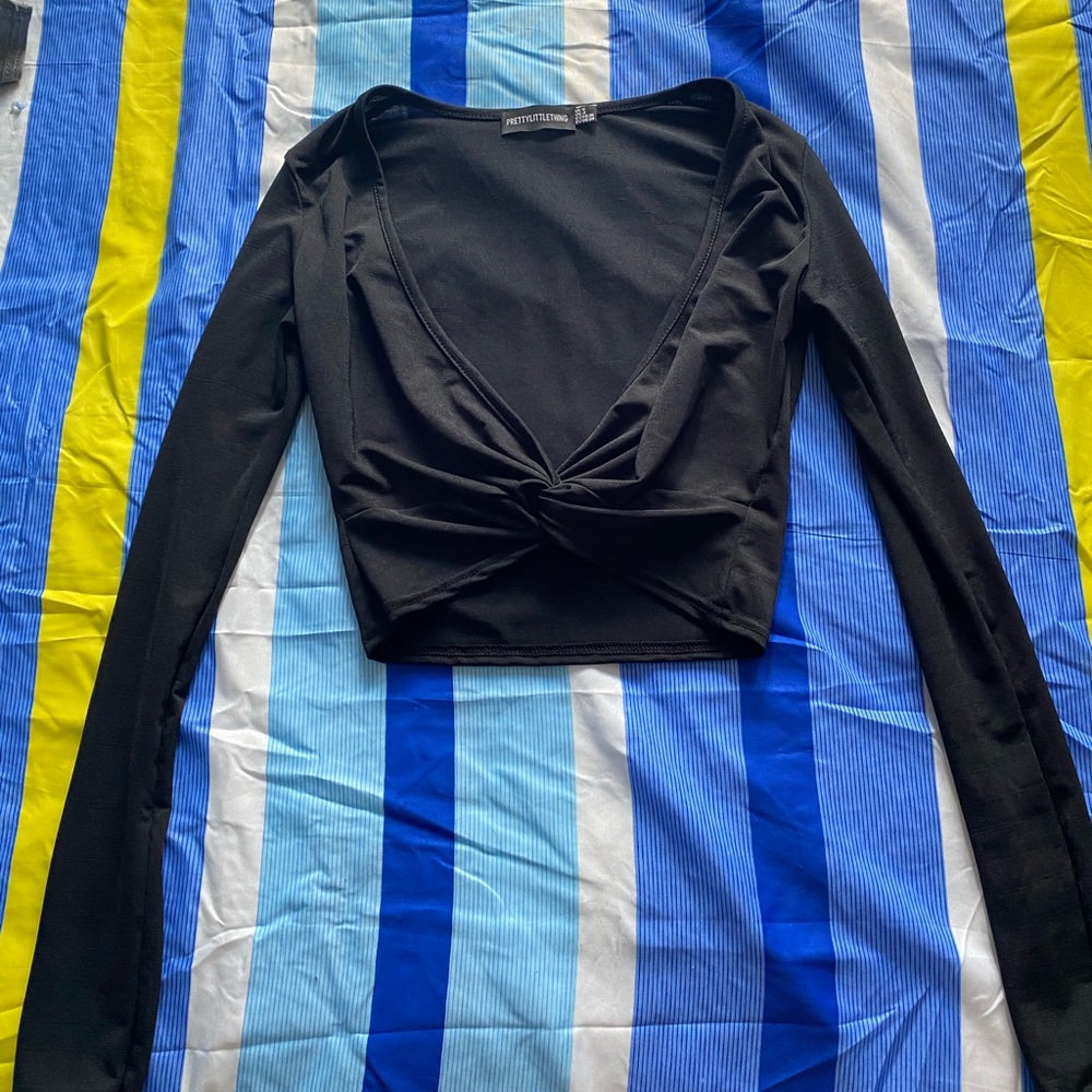 Crop top Long sleeve with deep V